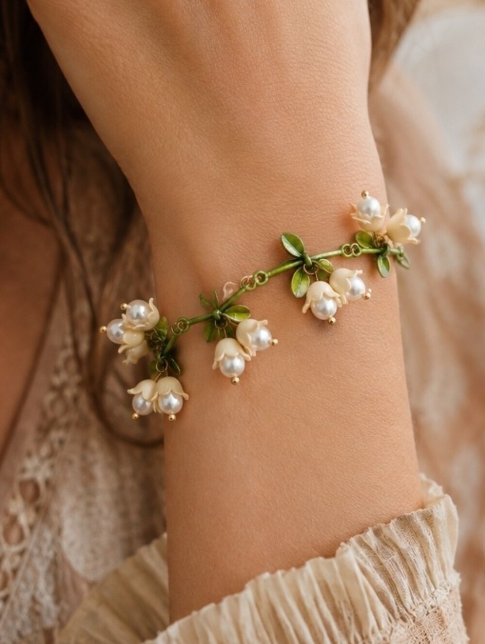 MODCLOTH LILLY BELLS FLORAL BRACELET 2